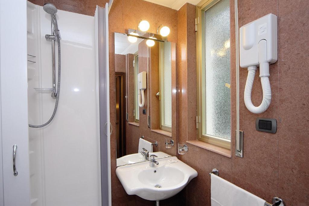 Hotel Maria Nella Bardineto Pokoj fotografie